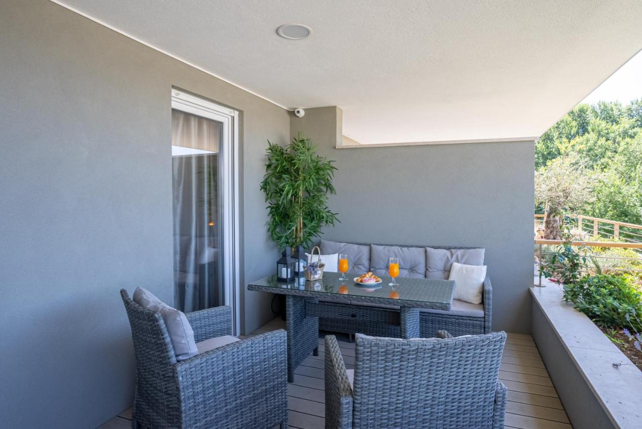 Morska Vila 6 Luxury Apartment Znjan Сплит Екстериор снимка